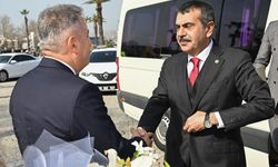 Milli Eğitim Bakanı Tekin, İzmir'de eğitim yöneticileriyle bir araya geldi