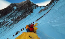 Everest Dağı  'Açık tuvalet' olarak ünlendi