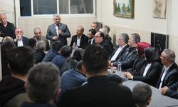 AK Parti Karabağlar Belediye Başkan adayı Tunç, seçim çalışmalarını sürdürdü