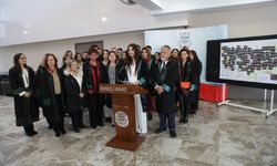 Denizli'de avukatlar Dünya Kadınlar Günü nedeniyle basın açıklaması yaptı