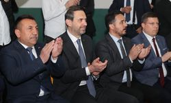 Enerji ve Tabii Kaynaklar Bakanı Bayraktar, Uşak'ta partililerle buluştu
