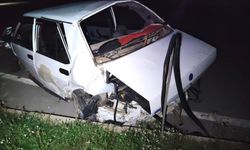 İzmir'de iki otomobilin çarpıştığı kazada 1 kişi öldü, 3 kişi yaralandı
