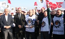 Öz Gıda İş Sendikası üyesi işçiler Lezita'da greve gitti