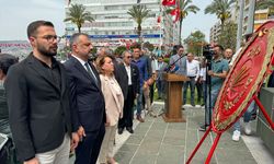 CHP İzmir İl Başkanlığı, 23 Nisan dolayısıyla tören düzenledi