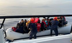 İzmir açıklarında 71 düzensiz göçmen yakalandı