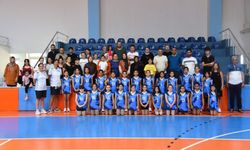 Yunusemre’de yaz spor okulu voleybol kursları yoğun ilgiyle başladı