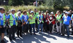 Yunusemreli çevreciler Kent Ormanı’nı temizledi