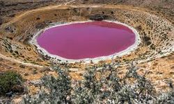 Konya'daki Meyil Obruk Gölü kurudu: Turistlerin ilgi odağı anıta dönüştü