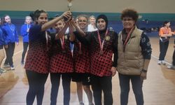 Manisa'da Okul Sporları Badminton İl Birinciliği Müsabakaları Sonuçlandı