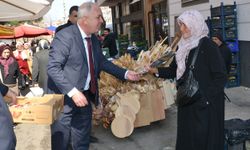 Başkan Bulgay’dan emekçi kadın pazarcılara anlamlı ziyaret