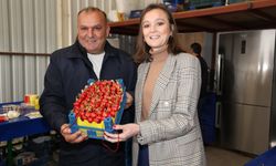 Başkan Durbay kiraz üretici ve tüccarlarıyla buluştu
