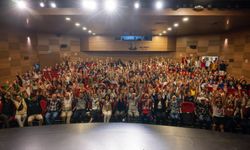 Büyükşehir’den İşitme Engellilere Özel Film Gösterimi
