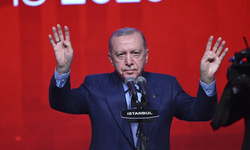 Cumhurbaşkanı Erdoğan’dan “Terörsüz Türkiye” Vurgusu: Yeni Dönemin Şifreleri Gençlik Zirvesi’nde Verildi