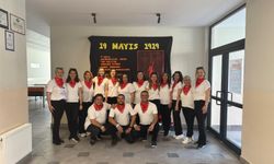 Manisa'da öğretmenlerden zeybek sürprizi: Efe ruhunu canlandırdılar