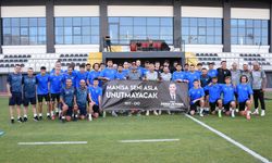 Manisa FK, Yeni Sezona Ferdi Zeyrek’i Anarak Başladı: “Manisa Seni Asla Unutmayacak”