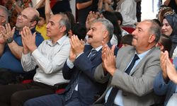 Fahri Aktaş’tan gönüllere dokunan mezuniyet