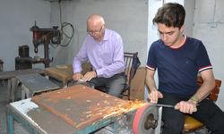 Manisa’da Kurban Bayramı öncesi bıçakçılarda yoğun mesai