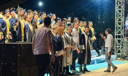 MCBÜ Mühendislik Fakültesi’nde mezuniyet coşkusu: Yeni mühendisler uğurlandı