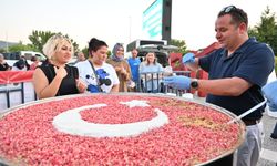 Manisa Büyükşehir Belediyesi’nden aşure ikramı: Paylaşma geleneği sürüyor