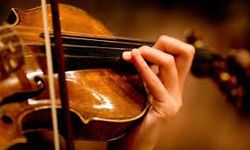 Akhisar’dan çocuklara ve gençlere sanat hizmeti