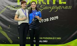 Badmintonun altın kızı Manisalı Ravza Bodur Türkiye Şampiyonu