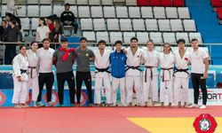 Manisa BBSK fırtına gibi esti: Judo takımından Ümitler Ligi'ne efsane başlangıç