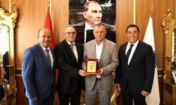 Manisa Hemşehri Derneklerinden Başkan Balaban’a Teşekkür Plaketi