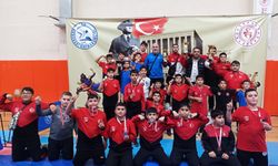 Yunusemreli Güreşçiler Kuşadası'nda Şampiyon Oldu