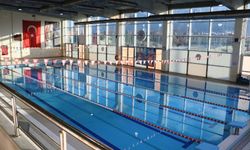 Yunusemre’den Kadınlara Yüzme Kursu