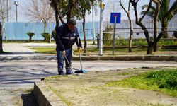 Yunusemre’den Parklara Bahar Temizliği