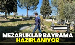 Manisa'da Mezarlıklar Bayrama Hazırlanıyor