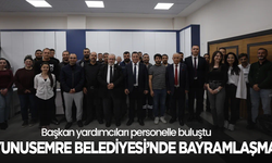 Yunusemre Belediyesi’nde bayramlaşma: Başkan yardımcıları personelle buluştu
