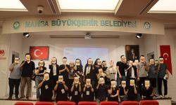 Yunusemre’de Gençler Açık Mikrofon Etkinliği’nde Söz Aldı