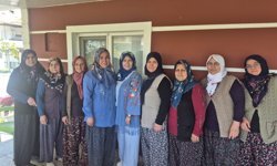 Yunusemre’den Yağcılar Ve Asmacıklı Kadınlara Kişisel Bakım Hizmeti