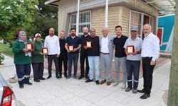 Muhtar Aydın’dan temizlik personeline anlamlı teşekkür