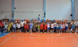 Manisa’da geleneksel çocuk oyunları heyecanı yaşandı