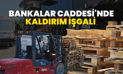 Bankalar Caddesi'nde Kaldırım İşgali Dikkat Çekiyor