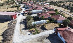 Selendi Gölbaşı’nda Yollar İlk Kez Parke Taşına Kavuşuyor