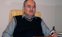 Eski İzmir Büyükşehir Belediye Başkanı Burhan Özfatura hayatını kaybetti