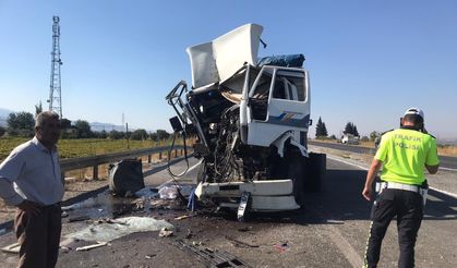 Kamyonla tır çarpıştı: 1 yaralı