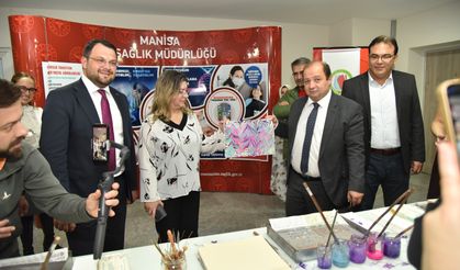 Manisa’da sağlık çalışanları renklerin dansında buluştu