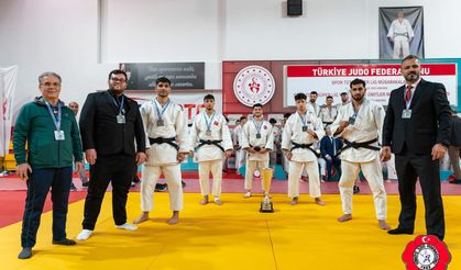 Yunusemre Belediyespor erkek judo takımı Süper Lig’de