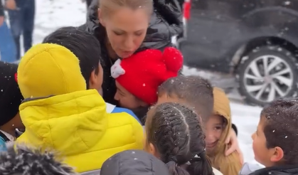 Nurcan Zeyrek’ten çocuklara karne hediyesi