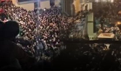 İzmir'de Menzil şeyhi izdihamı