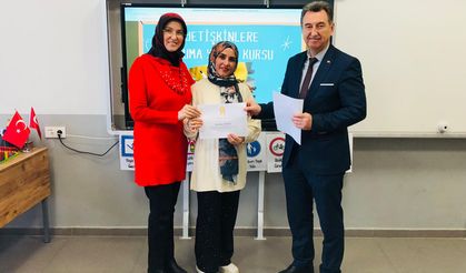 Şehzadeler’de okuma yazma kursu tamamlandı