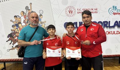 Yunusemreli Yıldız Güreşçilerden İki Bronz Madalya