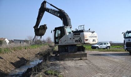 Saruhanlı’da Dere Temizliği