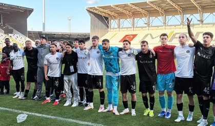 Manisa FK sezonu galibiyetle kapatmak istiyor