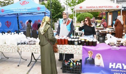 Manisa’da İhtiyaç Sahibi Çiftler İçin Hayır Çarşısı Kuruldu