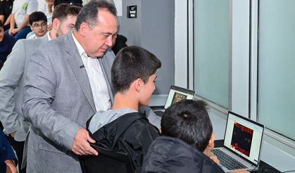 Akademi Manisa Meyvelerini Veriyor: 126 Çocuk ve Genç Dijital Eğitim Aldı